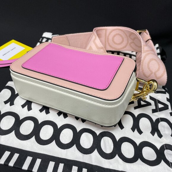 Women’s Crossbody Bag - Picture 3 of 9